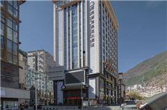 康定酒店爆料案件最新情况,疑点重重，真相渐明